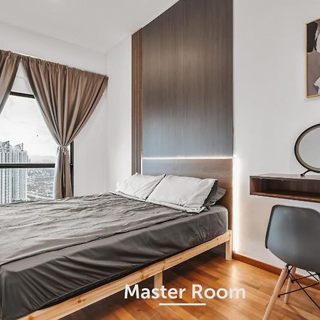 Nowhere 2Br & 2Bath Apartment With Balcony @ Reizz Residences Kuala Lumpur Bagian luar foto